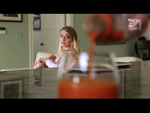 ❤️ Ragazza calda con grandi tette e figa stretta riceve il cazzo dal perdente, ma molto duro ️❌  Sessoal it.pornplaybb.ru ☑